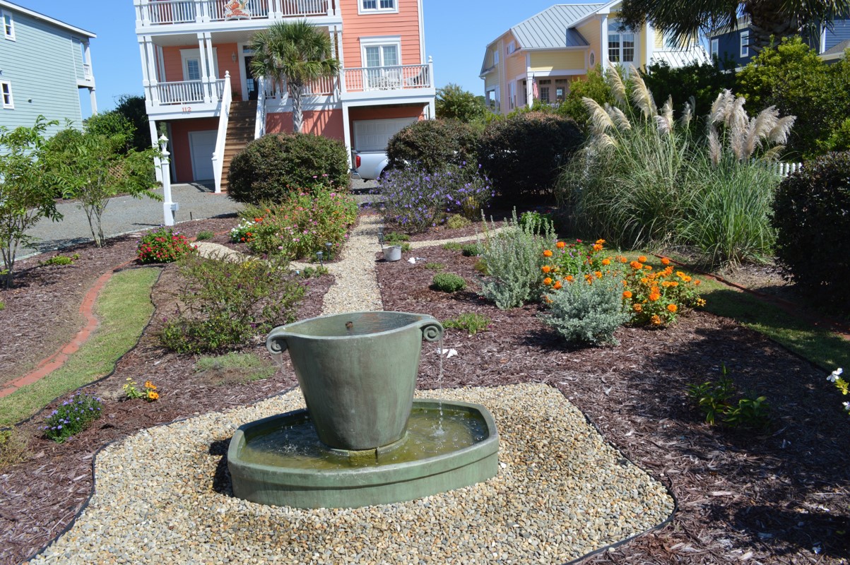 September Yard of the Month | Holden Beach Beautification Club